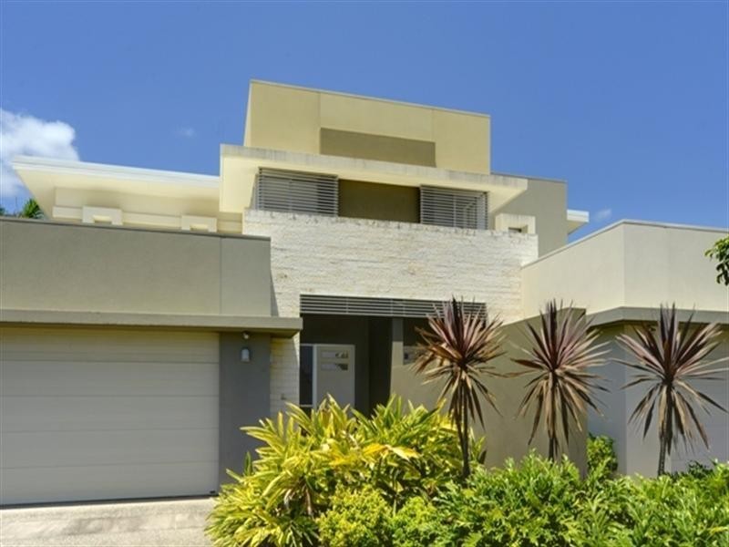 6079 Lugano Drive, Hope Island QLD 4212