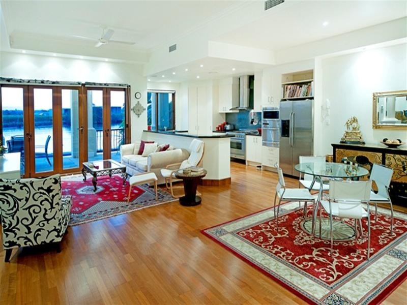 3121 Riverleigh Drive, Hope Island QLD 4212