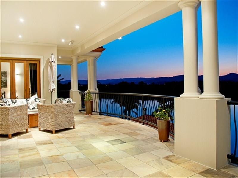 3121 Riverleigh Drive, Hope Island QLD 4212