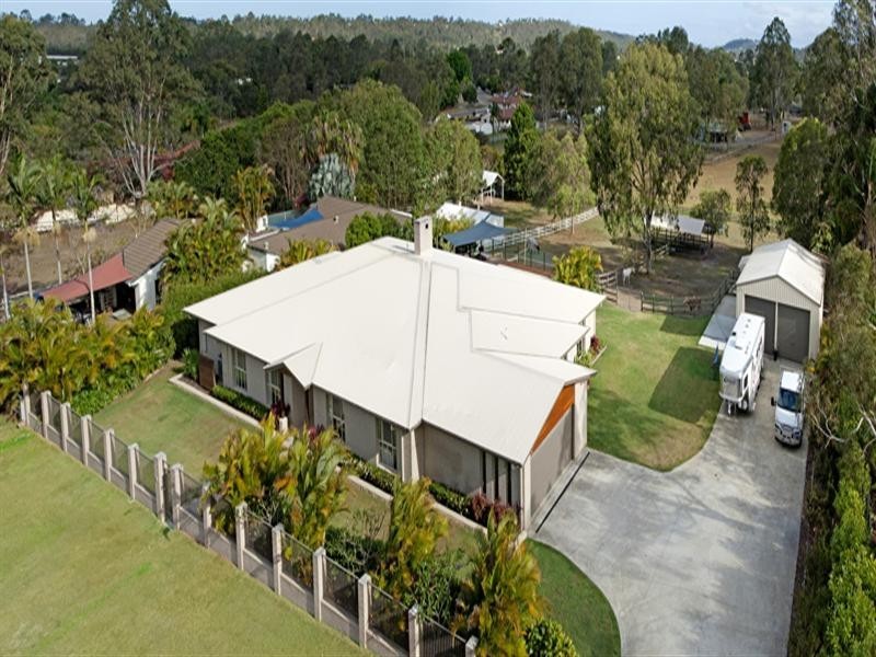 23 Brentwood Terrace, Oxenford QLD 4210