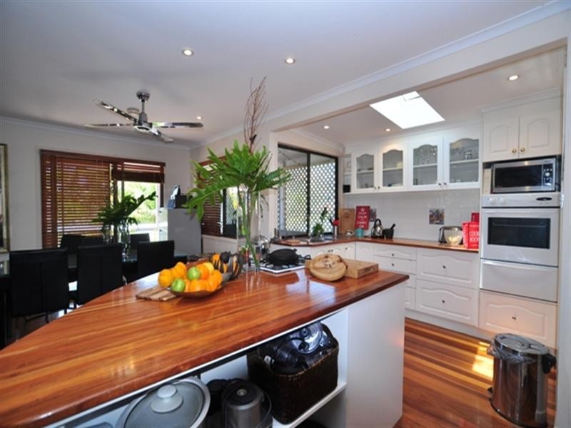 12 Iragana Street, Hope Island QLD 4212