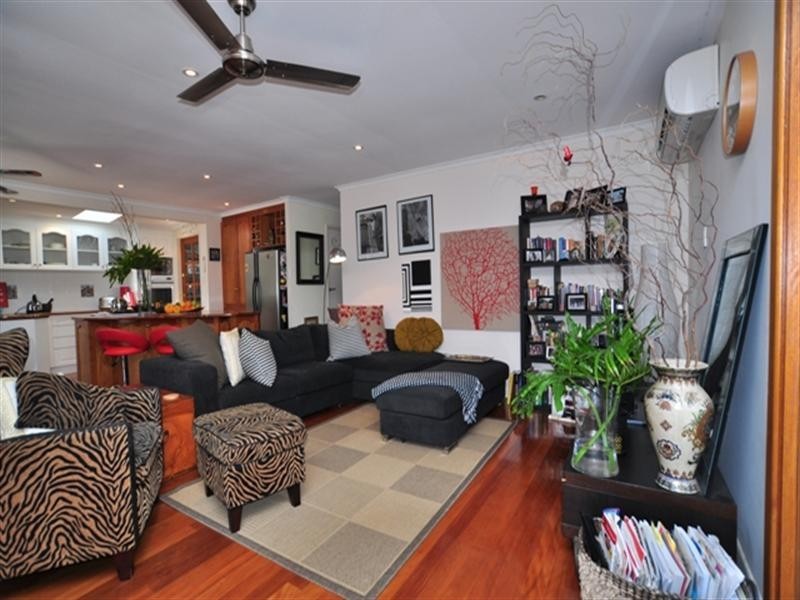 12 Iragana Street, Hope Island QLD 4212