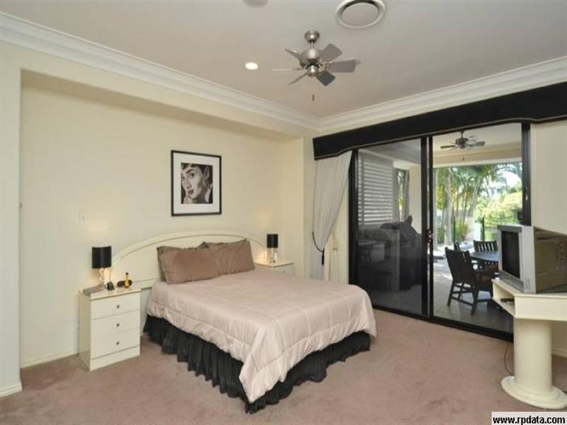 3 River Cove Place, Helensvale QLD 4212