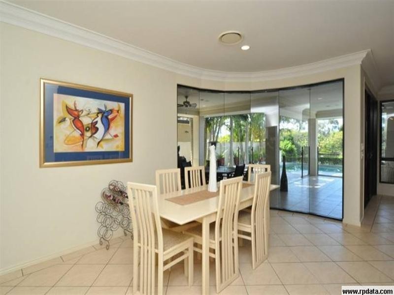 3 River Cove Place, Helensvale QLD 4212