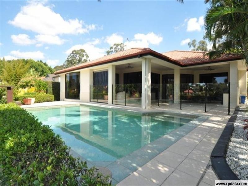 3 River Cove Place, Helensvale QLD 4212