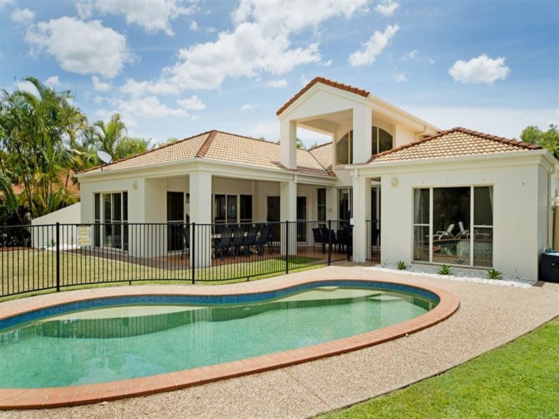 3172 Riverleigh Drive, Hope Island QLD 4212