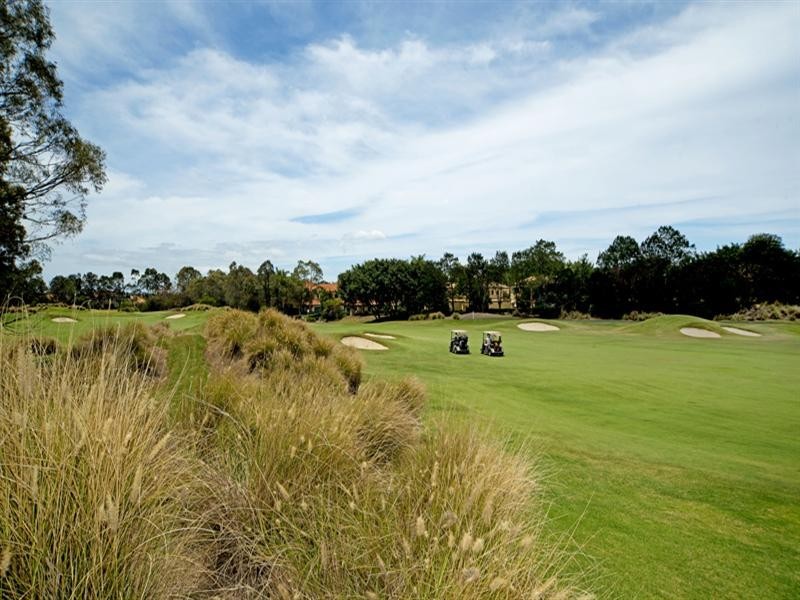 3172 Riverleigh Drive, Hope Island QLD 4212