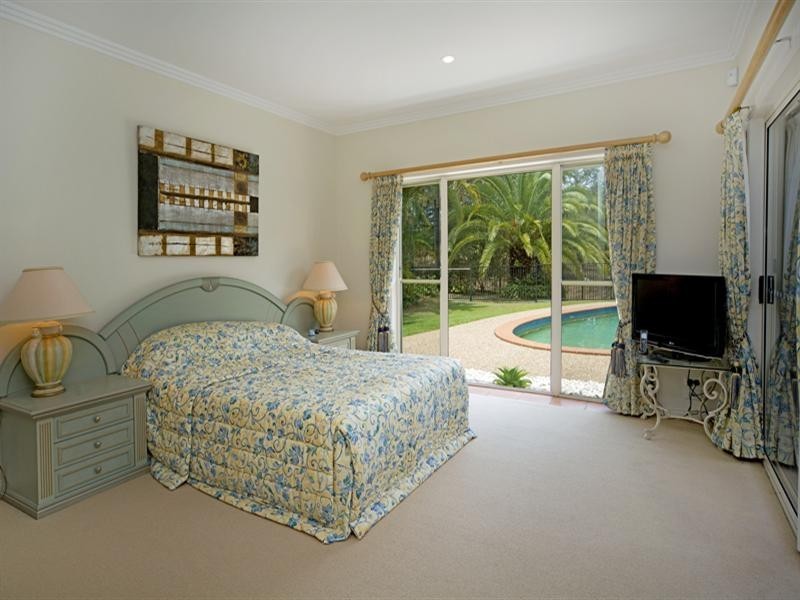 3172 Riverleigh Drive, Hope Island QLD 4212