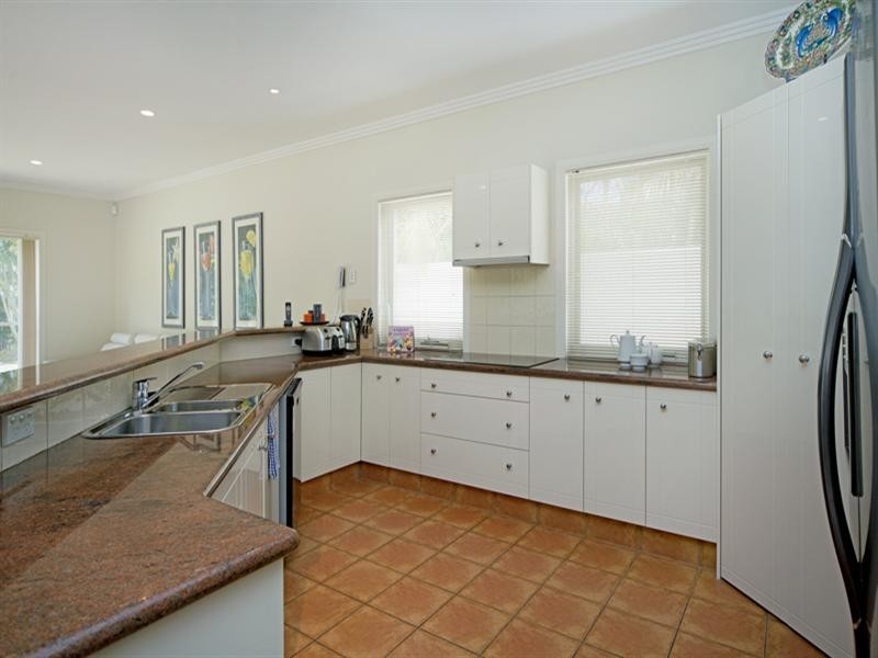 3172 Riverleigh Drive, Hope Island QLD 4212