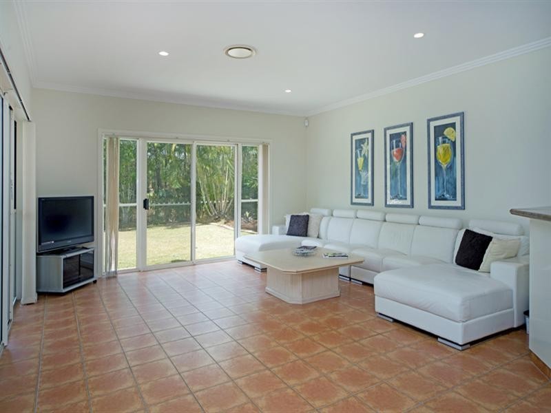 3172 Riverleigh Drive, Hope Island QLD 4212