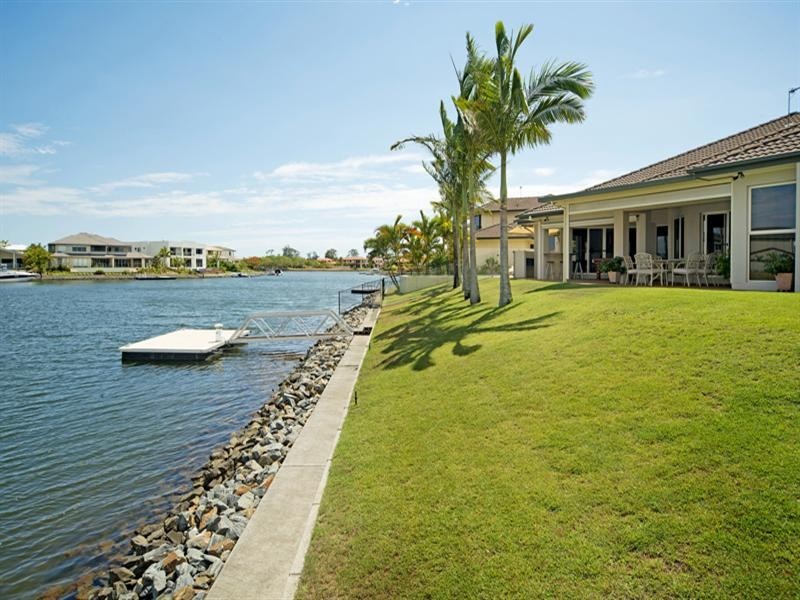 32 Windchimes Way, Helensvale QLD 4212