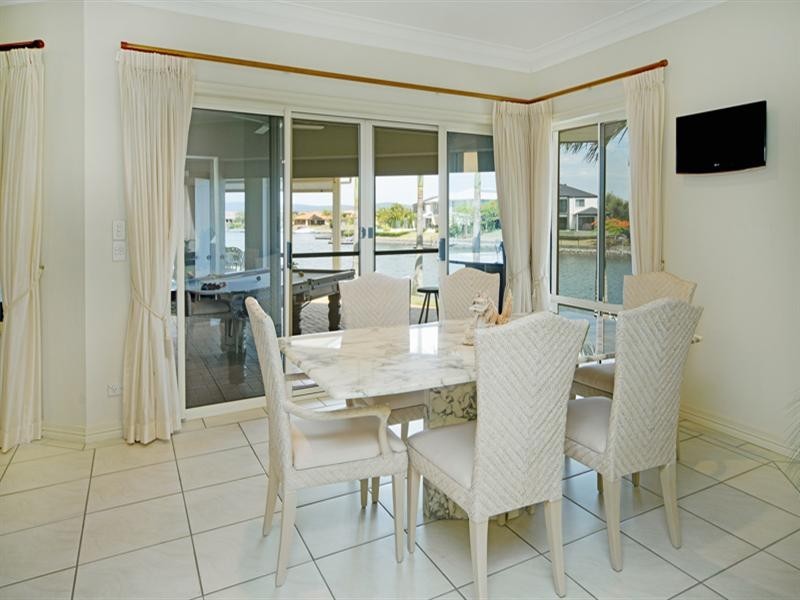 32 Windchimes Way, Helensvale QLD 4212