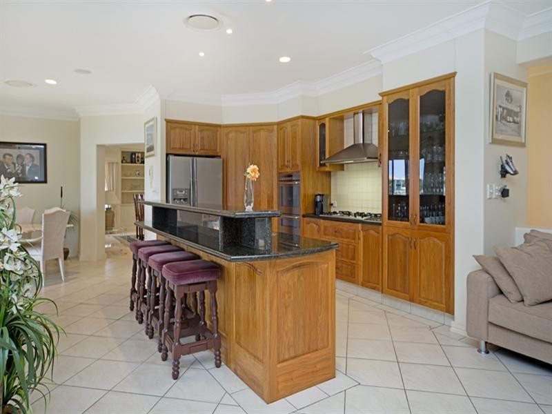 32 Windchimes Way, Helensvale QLD 4212