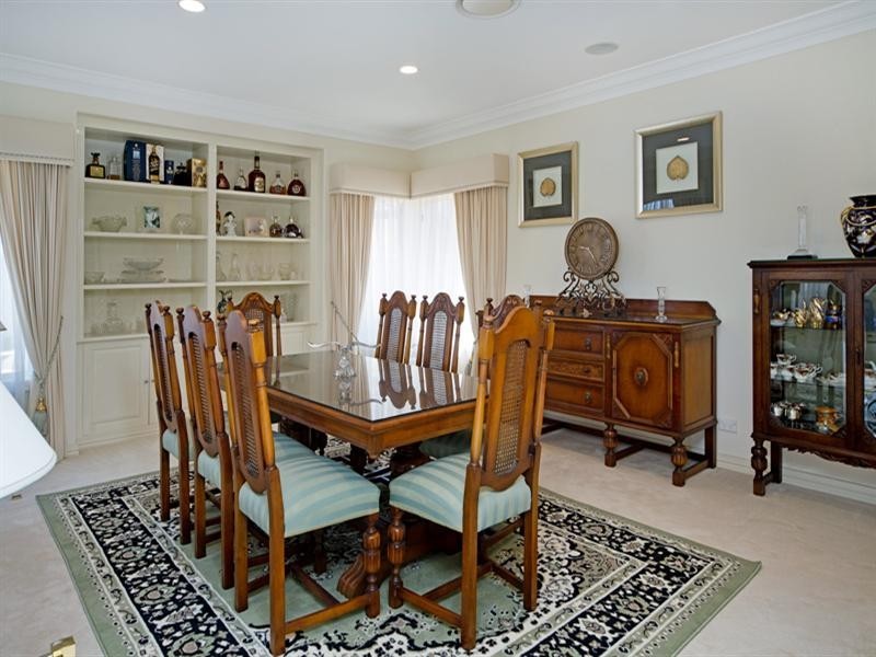 32 Windchimes Way, Helensvale QLD 4212