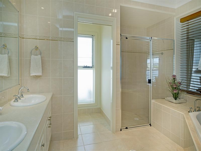 32 Windchimes Way, Helensvale QLD 4212