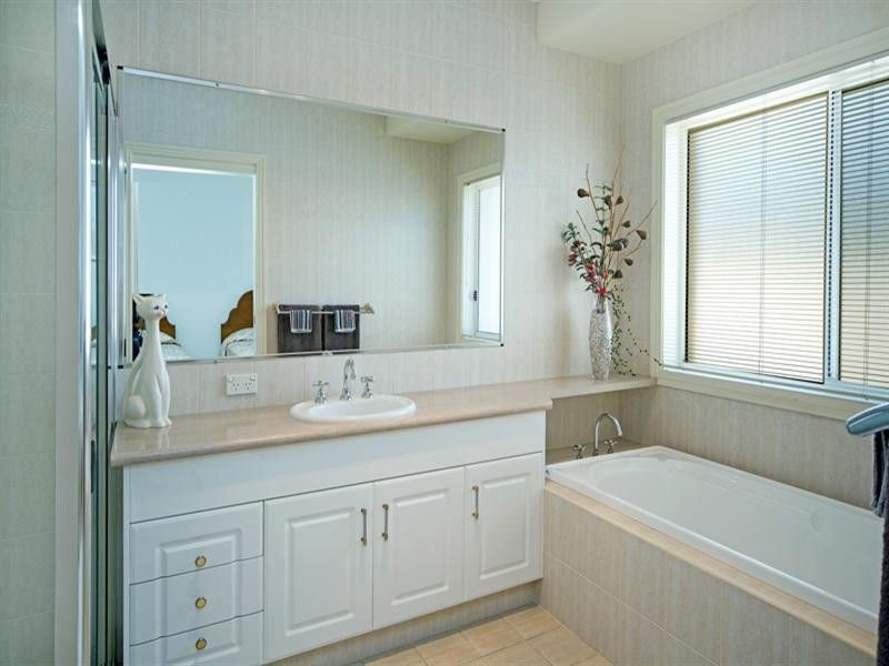 32 Windchimes Way, Helensvale QLD 4212