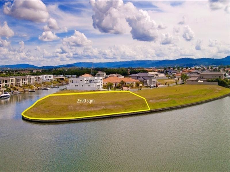 2215 Taromeo Court, Hope Island QLD 4212