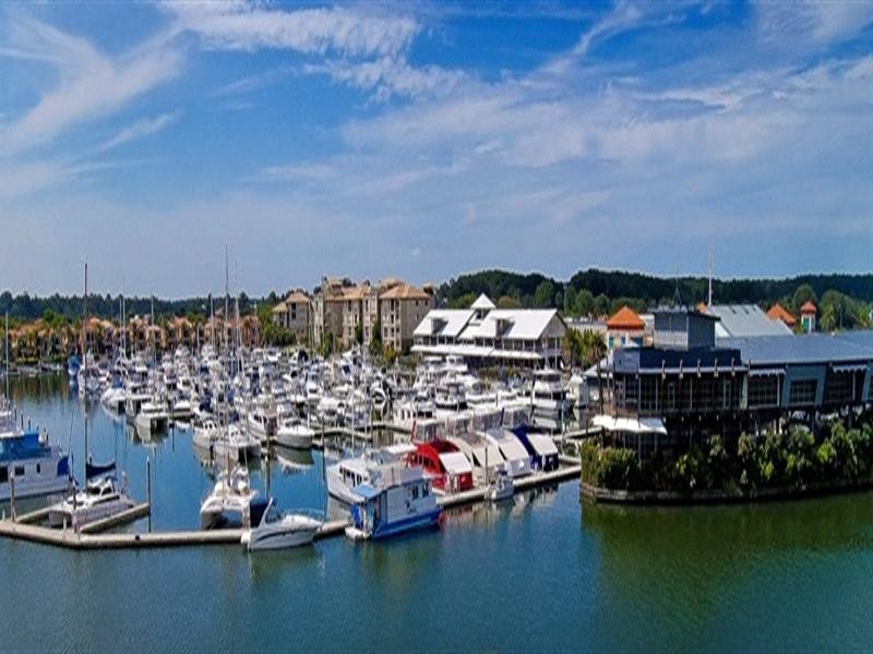 2215 Taromeo Court, Hope Island QLD 4212