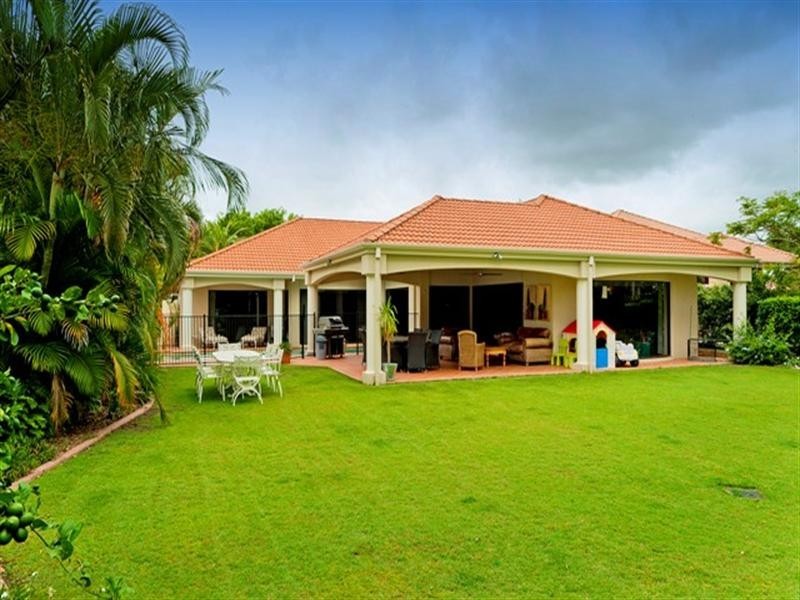 8203 Magnolia Drive West, Hope Island QLD 4212