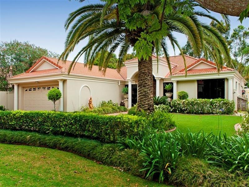 8203 Magnolia Drive West, Hope Island QLD 4212
