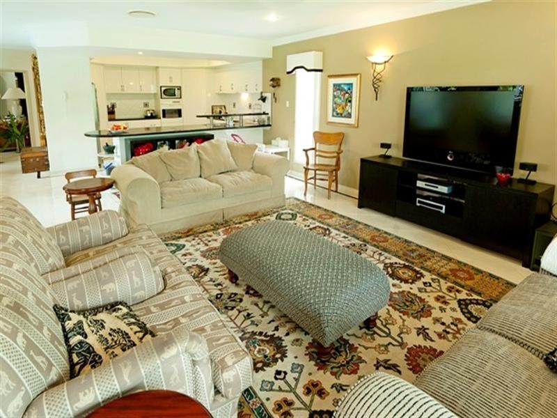 8203 Magnolia Drive West, Hope Island QLD 4212