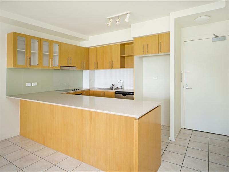 8409 Magnolia Drive East, Hope Island QLD 4212