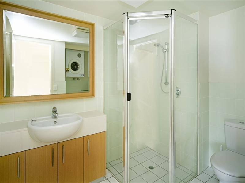 8409 Magnolia Drive East, Hope Island QLD 4212