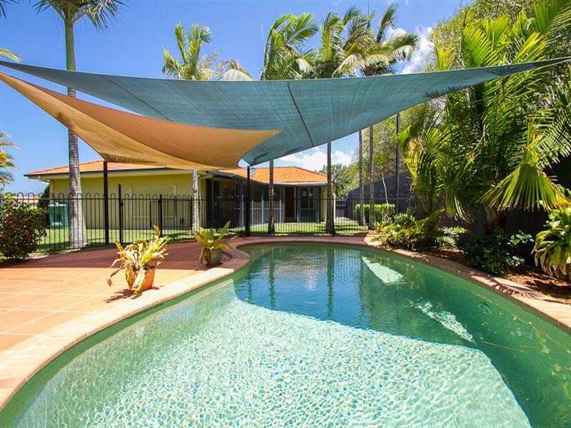 24 Rosswood Court, Helensvale QLD 4212