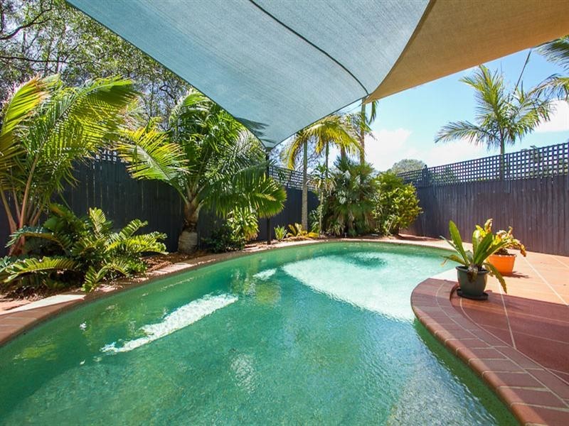 24 Rosswood Court, Helensvale QLD 4212