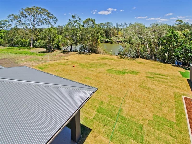 69 The Peninsula, Helensvale QLD 4212