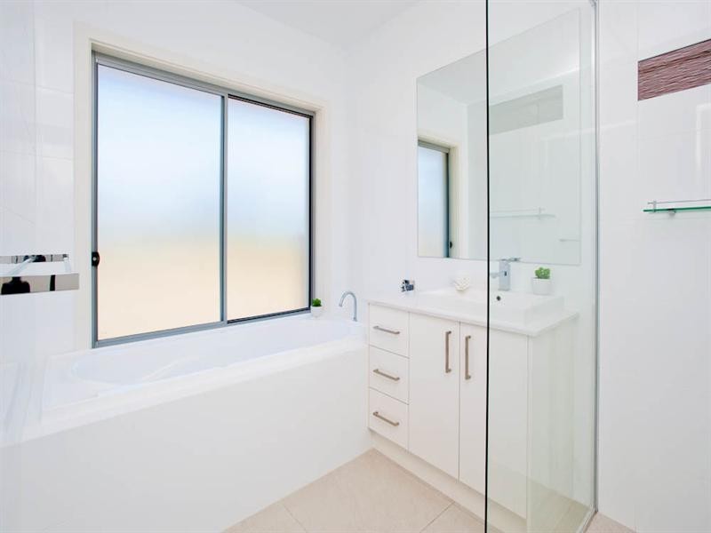 69 The Peninsula, Helensvale QLD 4212