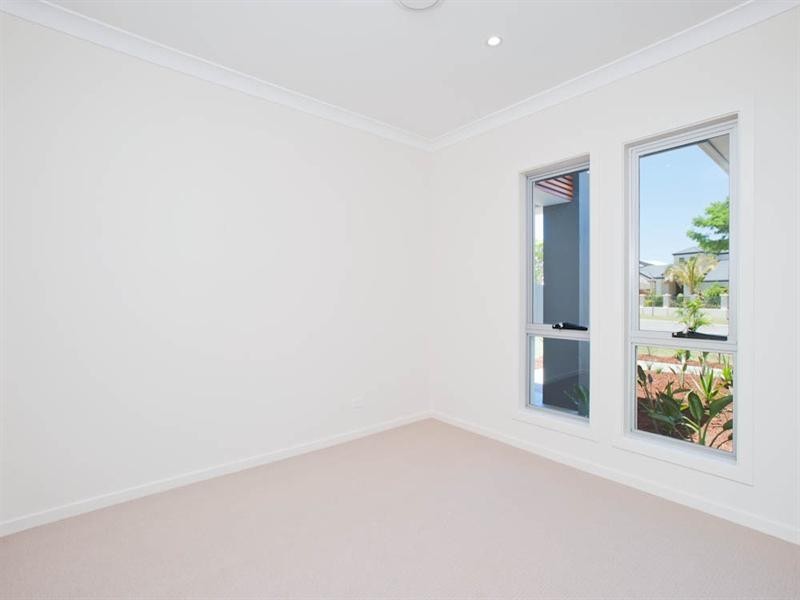 69 The Peninsula, Helensvale QLD 4212