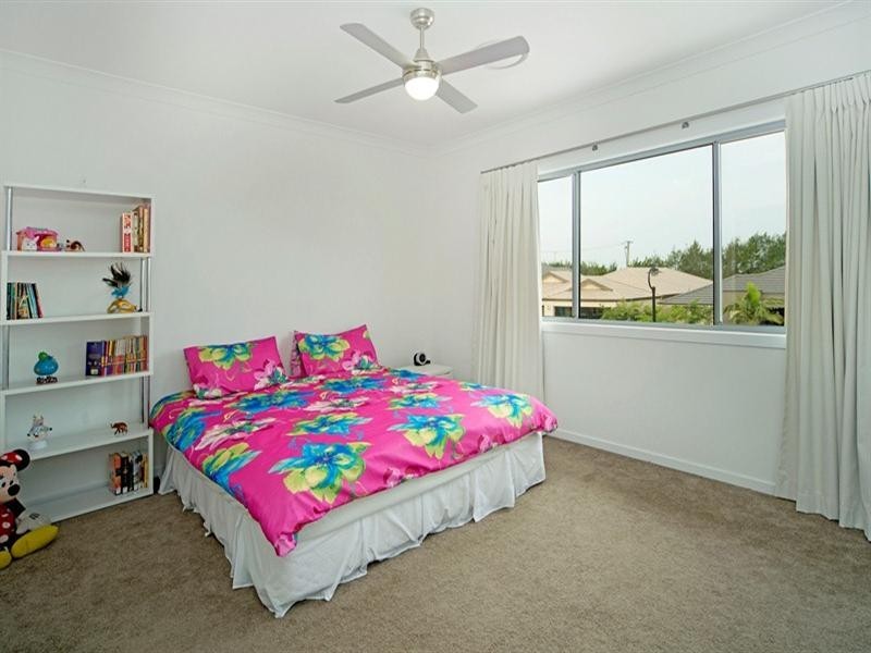 9112 Peter Senior Drive, Hope Island QLD 4212