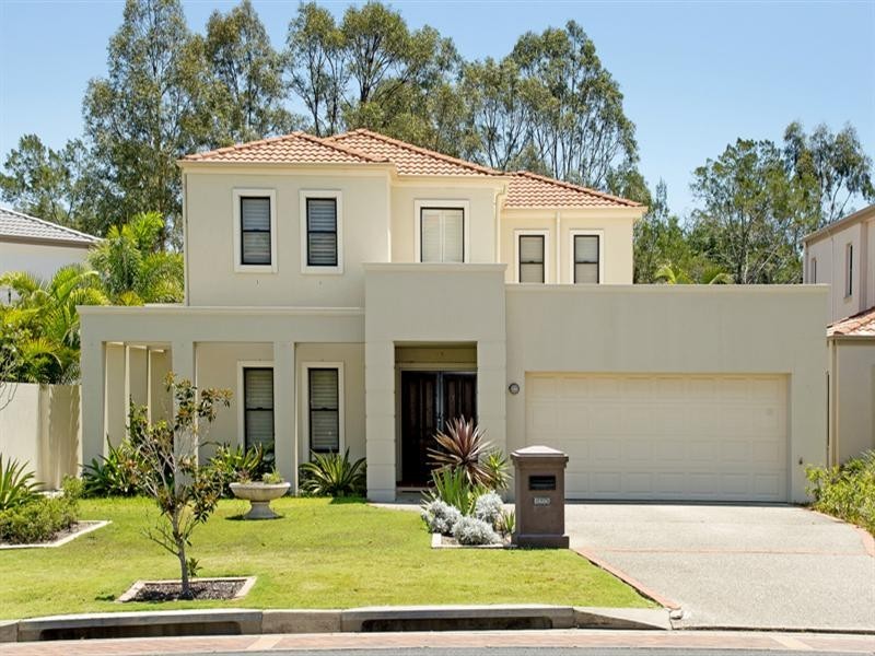 8395 Magnolia Drive East, Hope Island QLD 4212