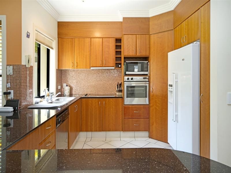 8395 Magnolia Drive East, Hope Island QLD 4212