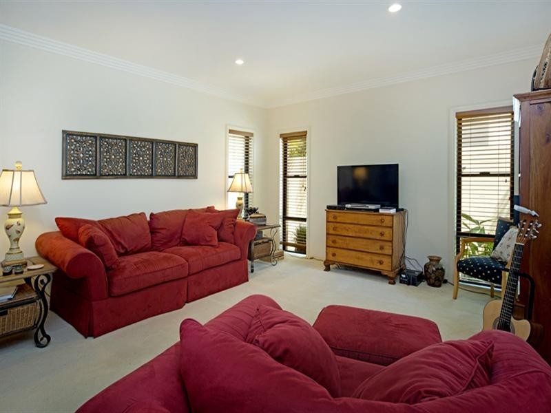 8395 Magnolia Drive East, Hope Island QLD 4212