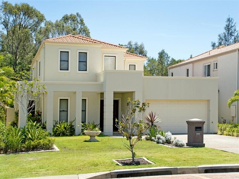 8395 Magnolia Drive East, Hope Island QLD 4212