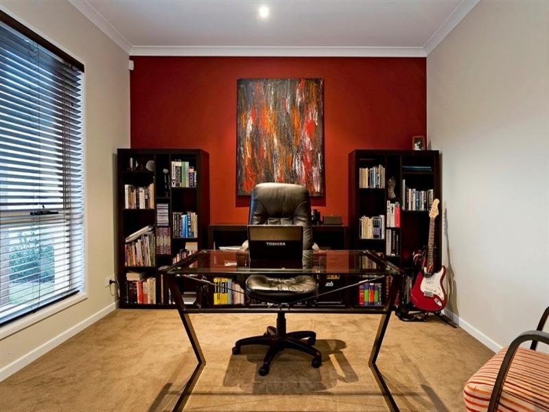 9126 Peter Senior Drive, Hope Island QLD 4212