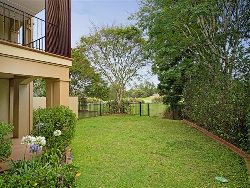 3215 The Palladian Drive, Hope Island QLD 4212