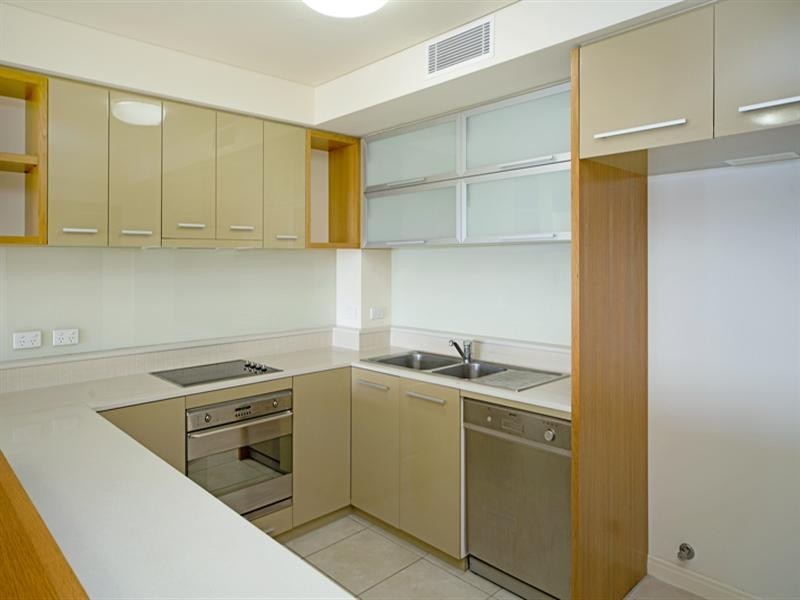 8320 Magnolia Drive East, Hope Island QLD 4212