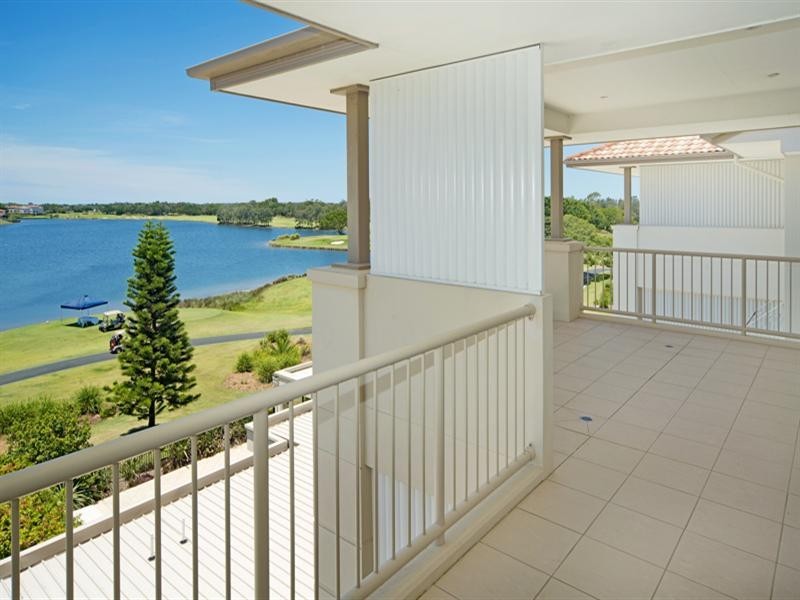 8320 Magnolia Drive East, Hope Island QLD 4212