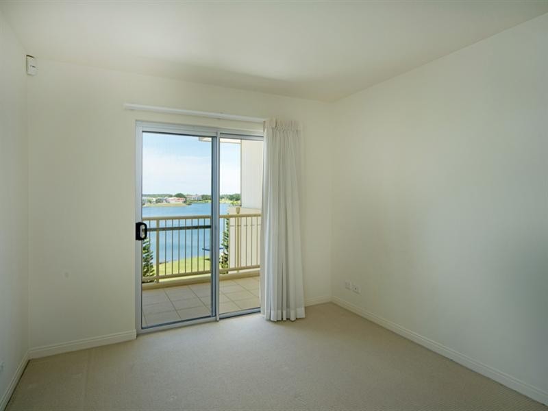 8320 Magnolia Drive East, Hope Island QLD 4212