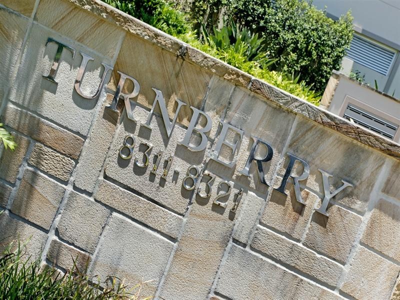 8320 Magnolia Drive East, Hope Island QLD 4212