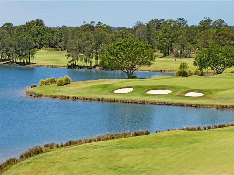 8320 Magnolia Drive East, Hope Island QLD 4212