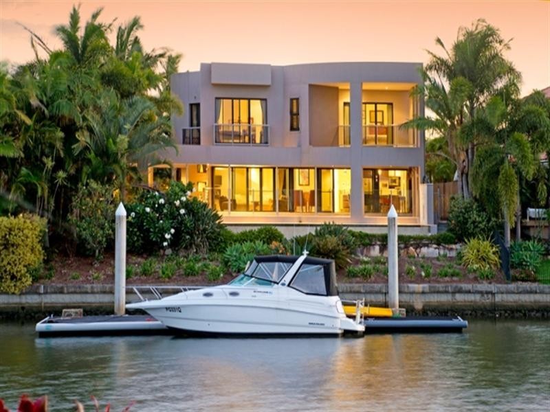 2163 Beaufort Way, Hope Island QLD 4212