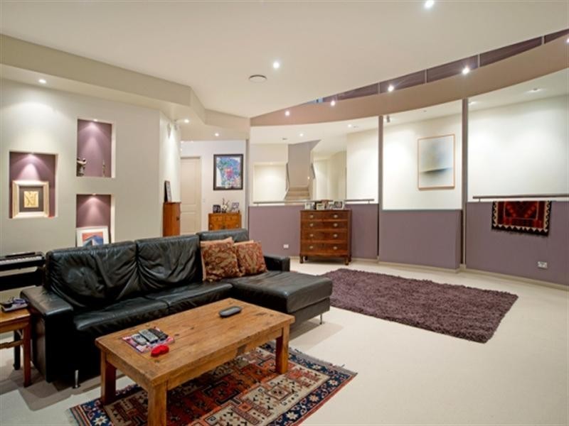 2163 Beaufort Way, Hope Island QLD 4212