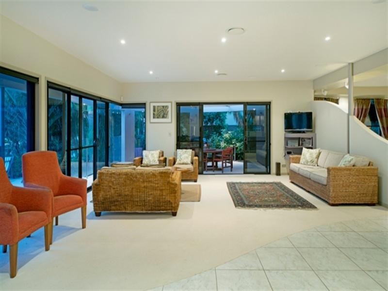 2163 Beaufort Way, Hope Island QLD 4212