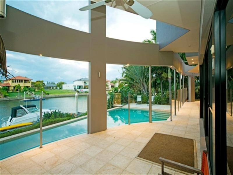 2163 Beaufort Way, Hope Island QLD 4212