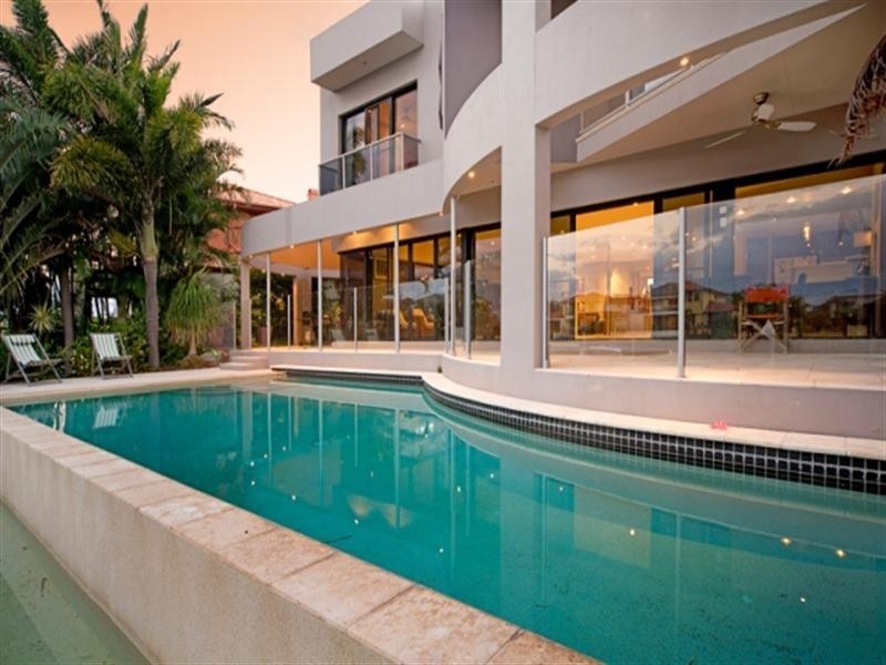 2163 Beaufort Way, Hope Island QLD 4212