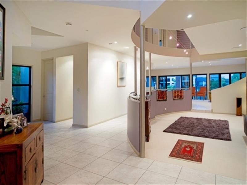 2163 Beaufort Way, Hope Island QLD 4212